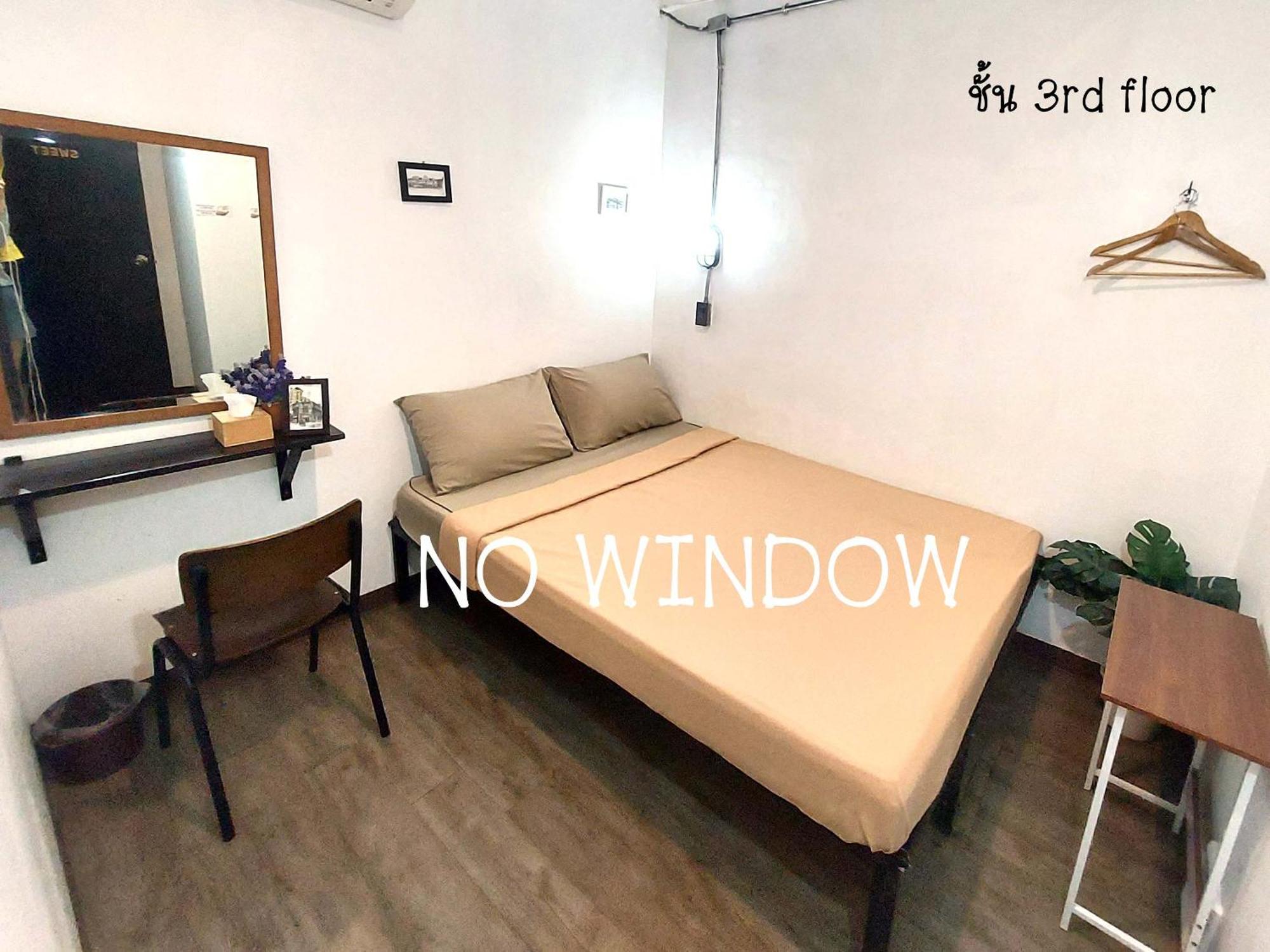 Feel Good Bangkok Hostel מראה חיצוני תמונה