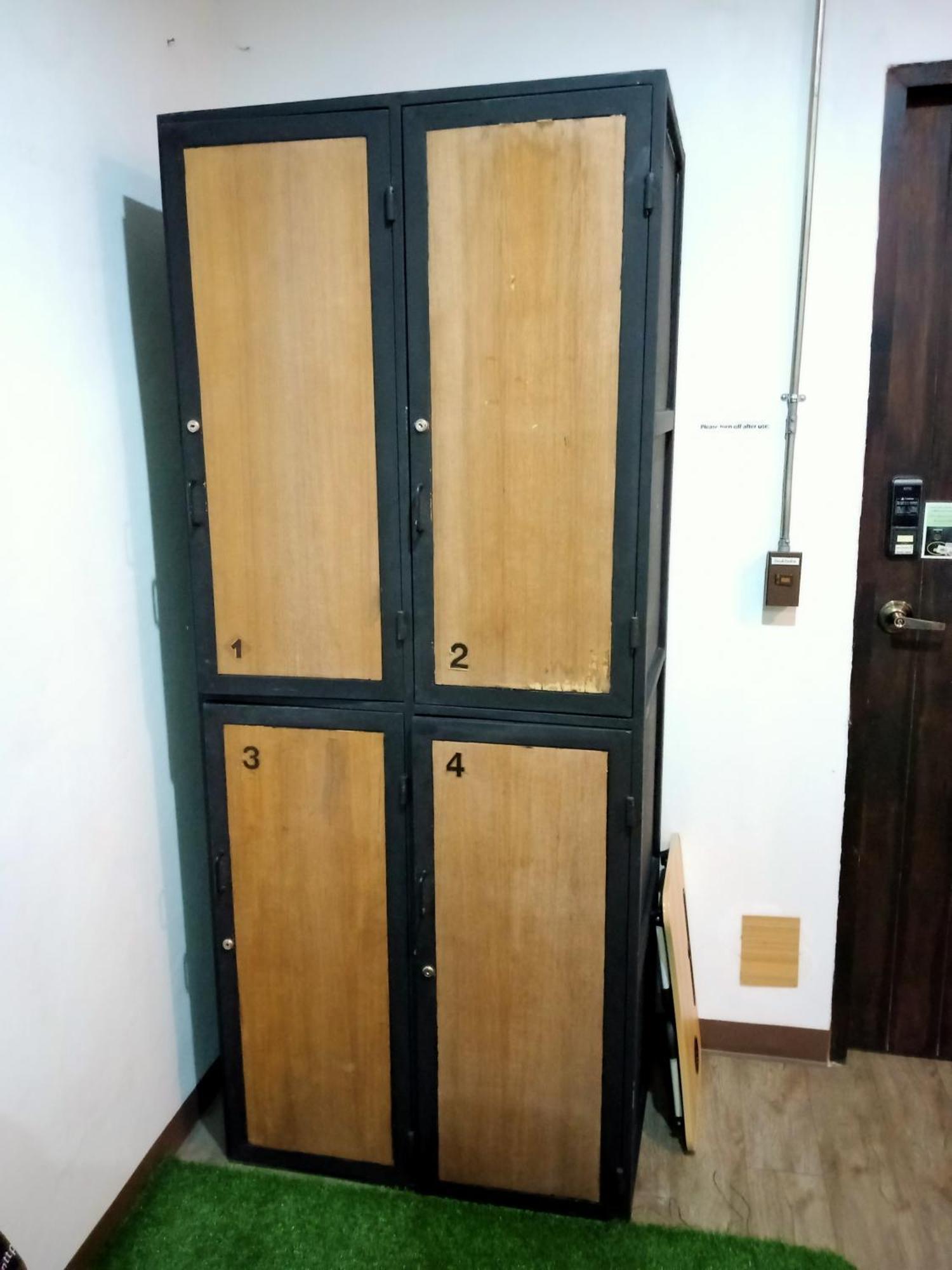 Feel Good Bangkok Hostel מראה חיצוני תמונה