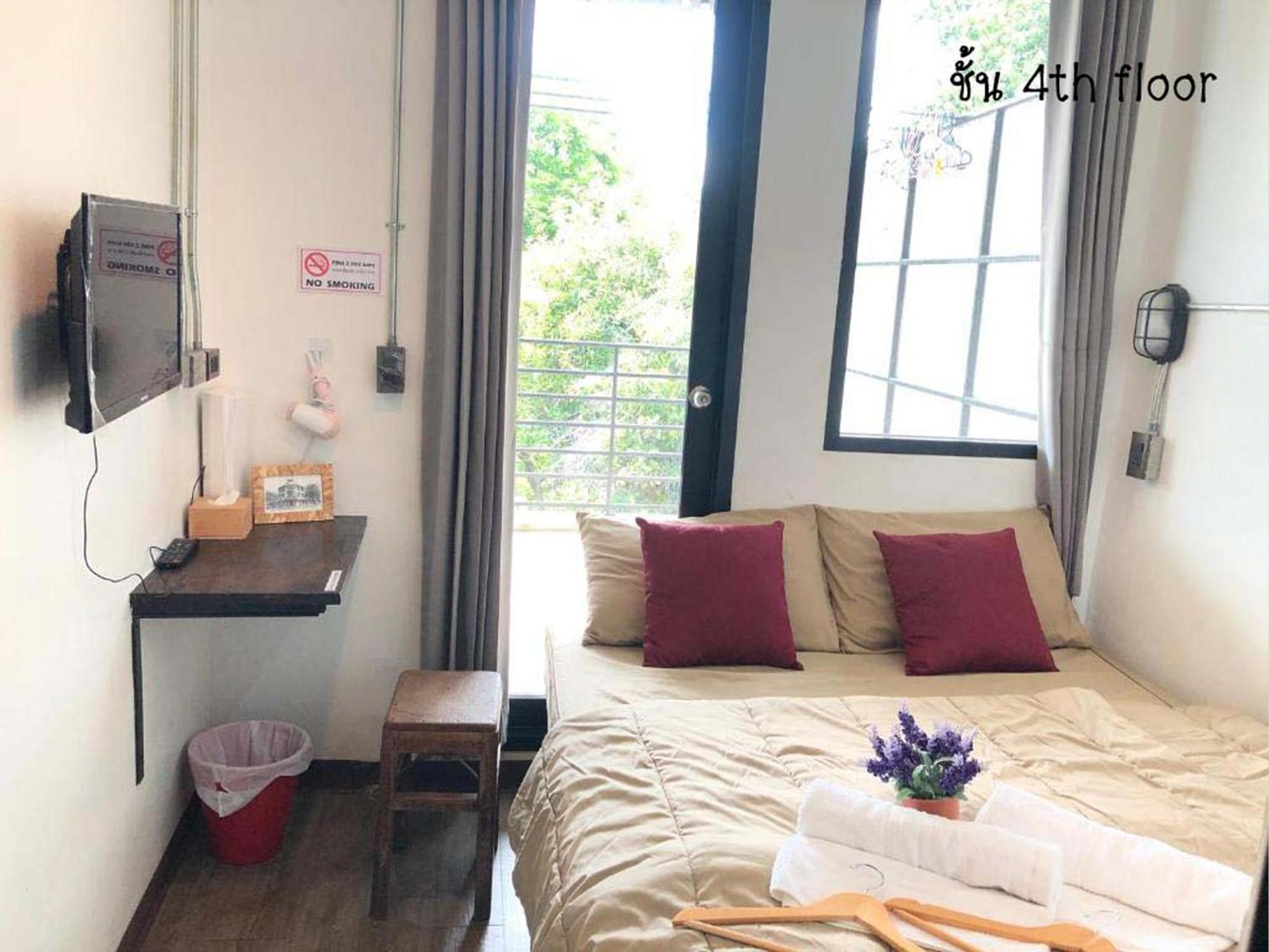 Feel Good Bangkok Hostel מראה חיצוני תמונה