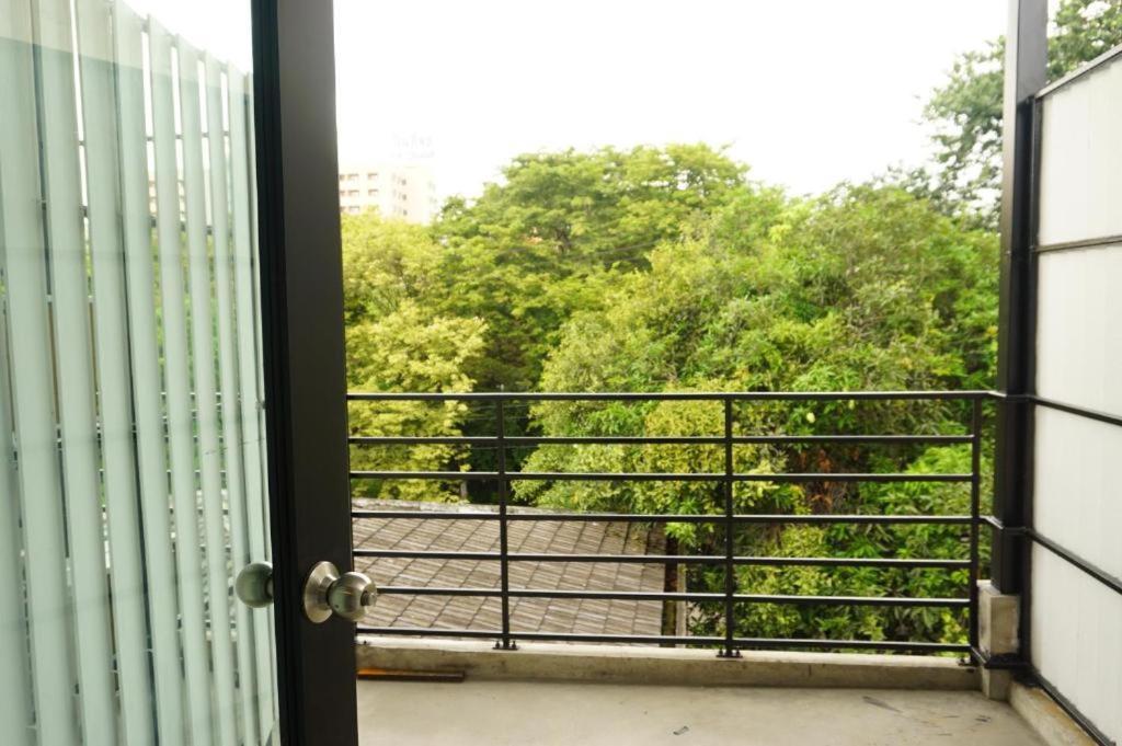 Feel Good Bangkok Hostel מראה חיצוני תמונה