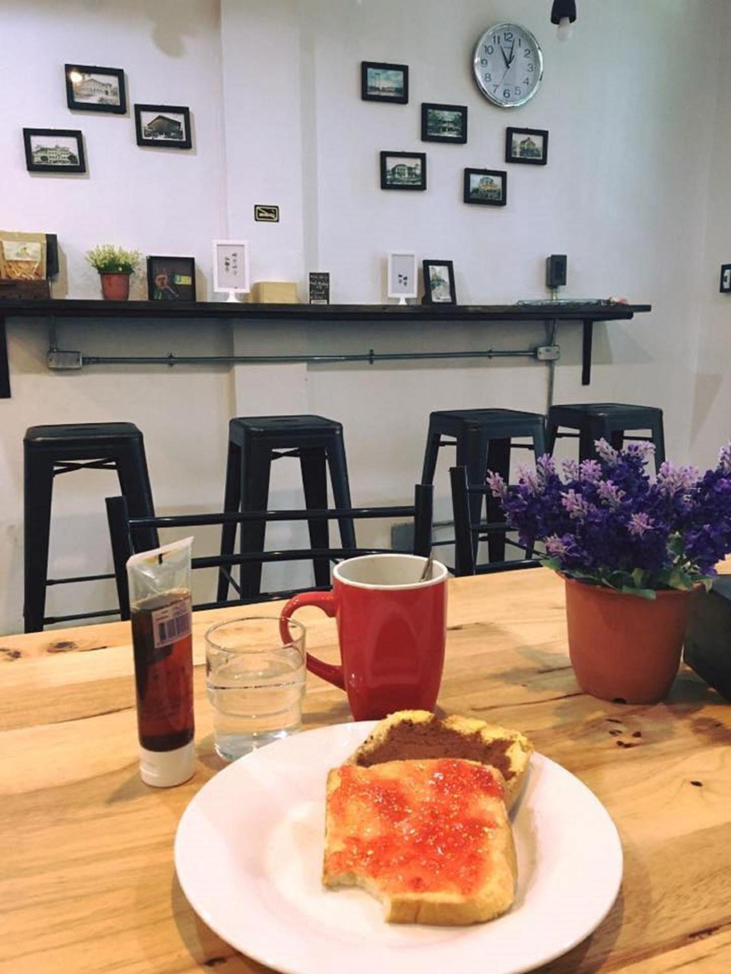 Feel Good Bangkok Hostel מראה חיצוני תמונה