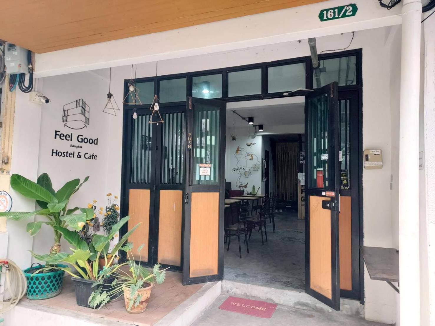 Feel Good Bangkok Hostel מראה חיצוני תמונה
