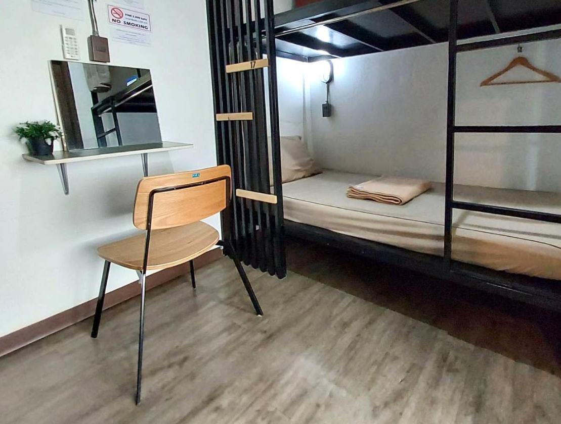 Feel Good Bangkok Hostel מראה חיצוני תמונה